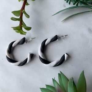 New White and Black Twisted earrings